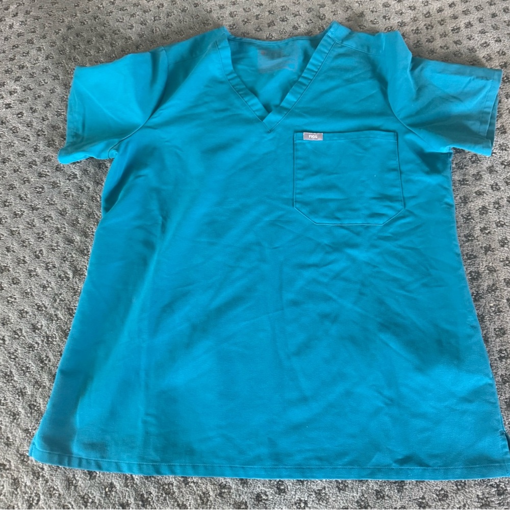 Figs Teal V-Neck Short Sleeve top in Large. Excellent condition.